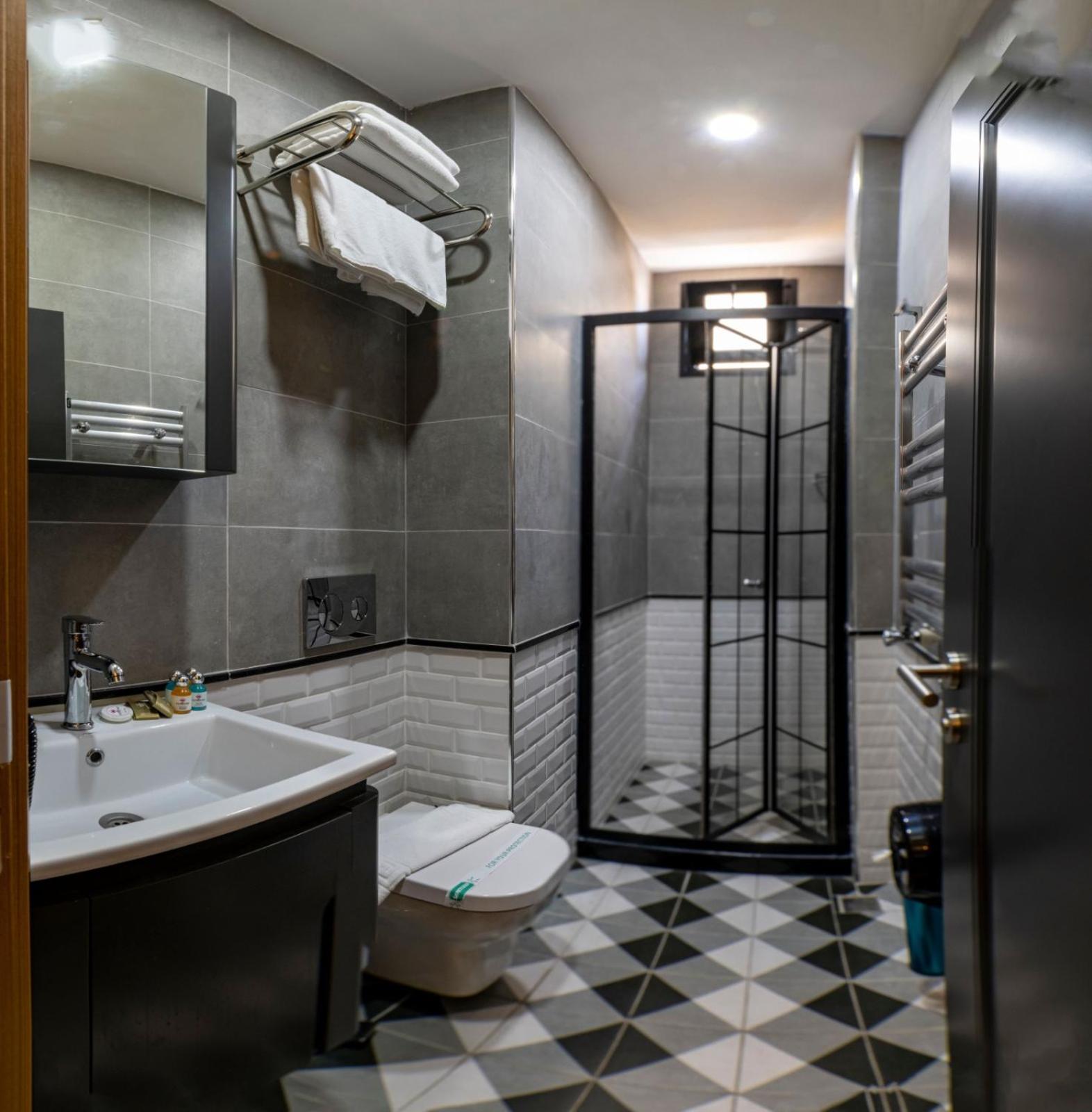 Confores Hotel Istanbul Ngoại thất bức ảnh